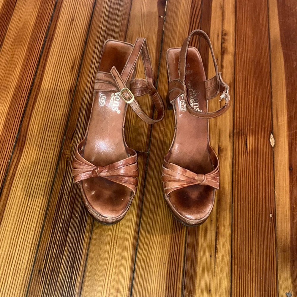 Vintage wooden strappy leather heel
